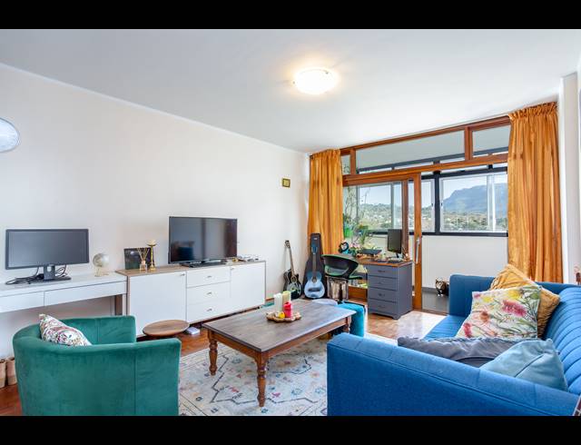 2 BEDROOM APARTMENT SOLD IN CLAREMONT UPPER